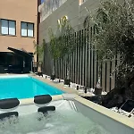 לינה וארוחת בוקר V&g