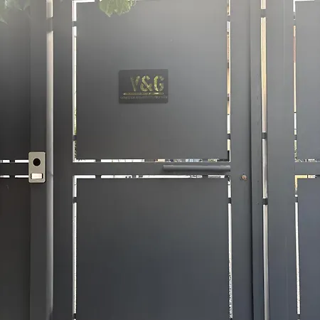 V&g فندق مبيت وإفطار *